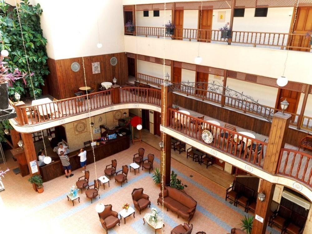 Oz-Can Hotel Turunç Buitenkant foto
